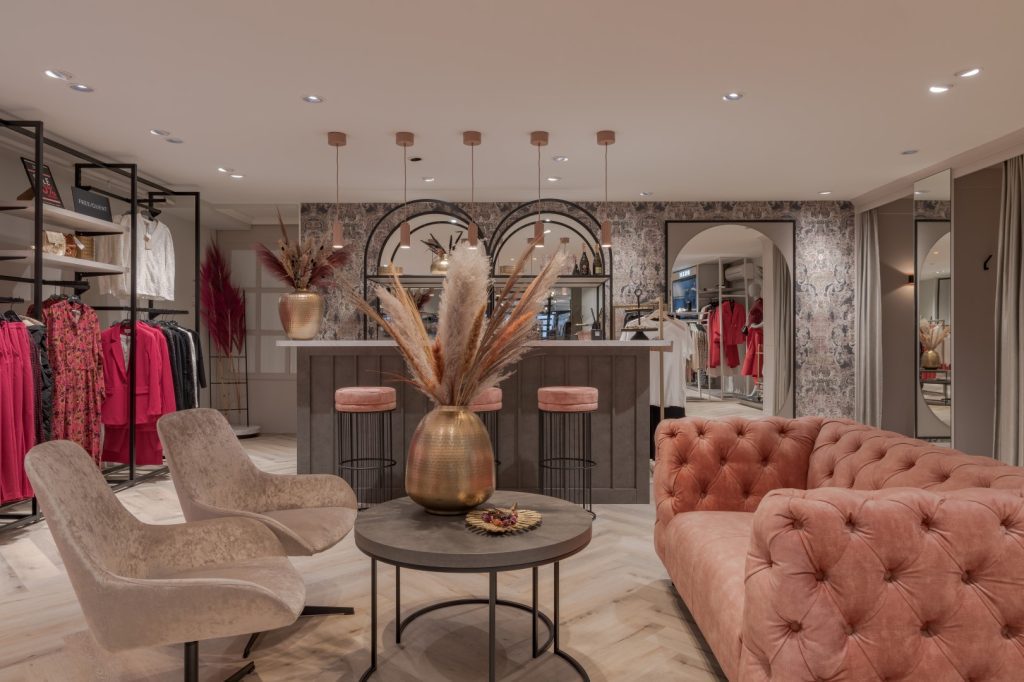 fashion store designed and realized by WSB Shopfitting