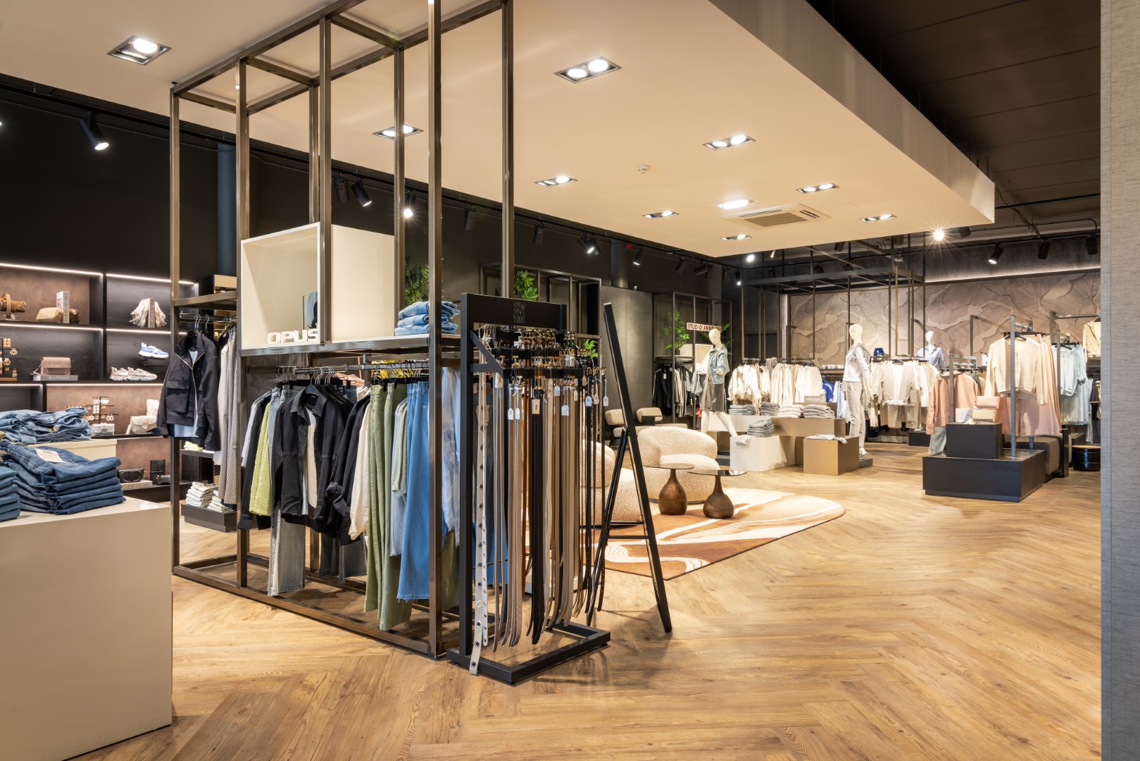 Burger Mode | Reeuwijk (NL) - Retail design